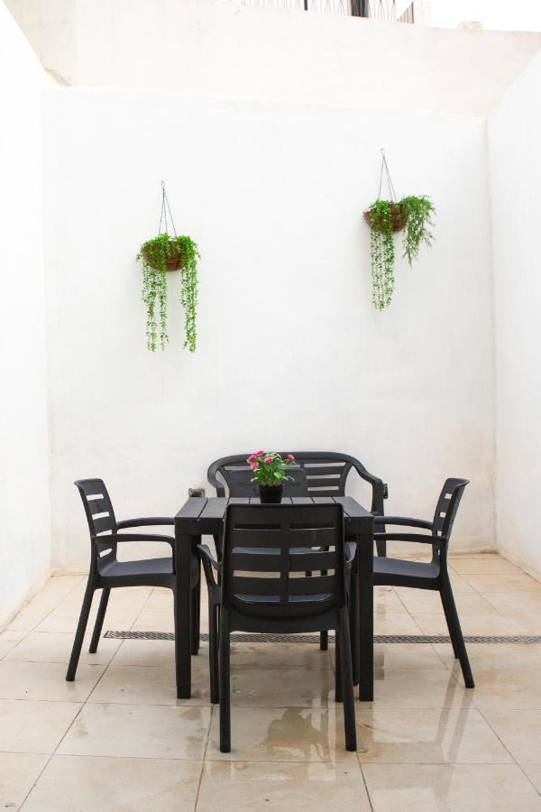 Entire Luxury Sliema Townhouse Steps From Beach Luaran gambar