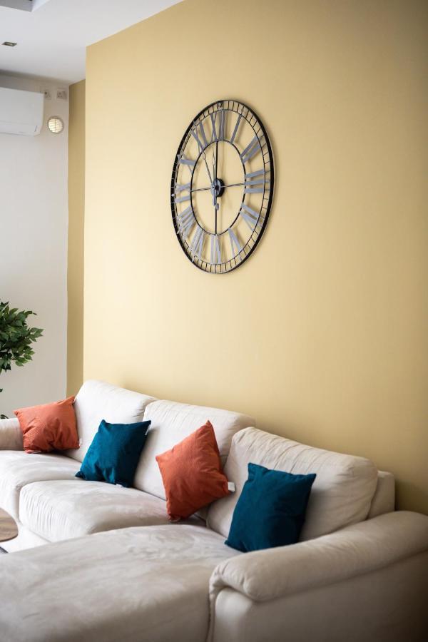Entire Luxury Sliema Townhouse Steps From Beach Luaran gambar